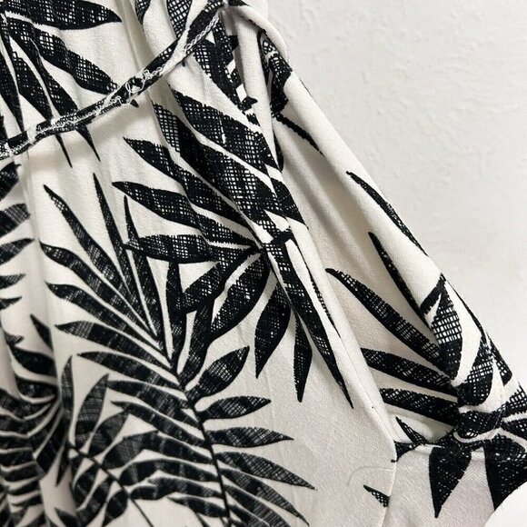 C&C California Black Palm Print Tropical Jumpsuit Wide Leg Size LARGE Sleeveless - Picture 13 of 14